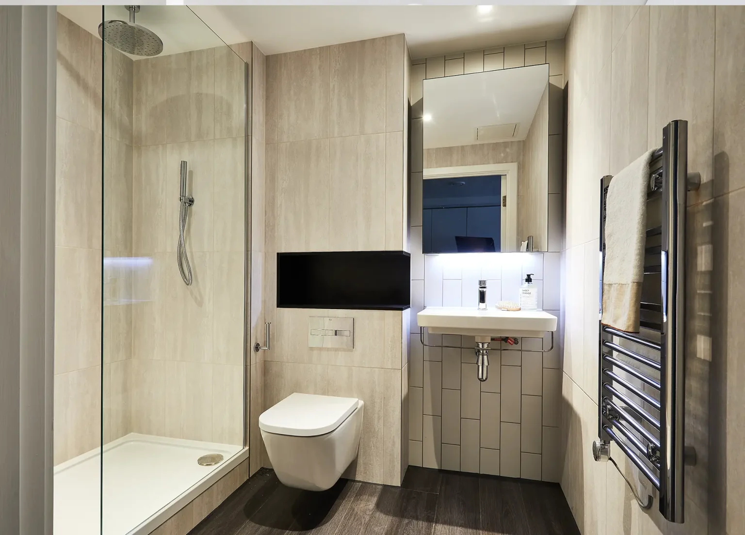 Vita Living Circle Square Apartment Bathroom