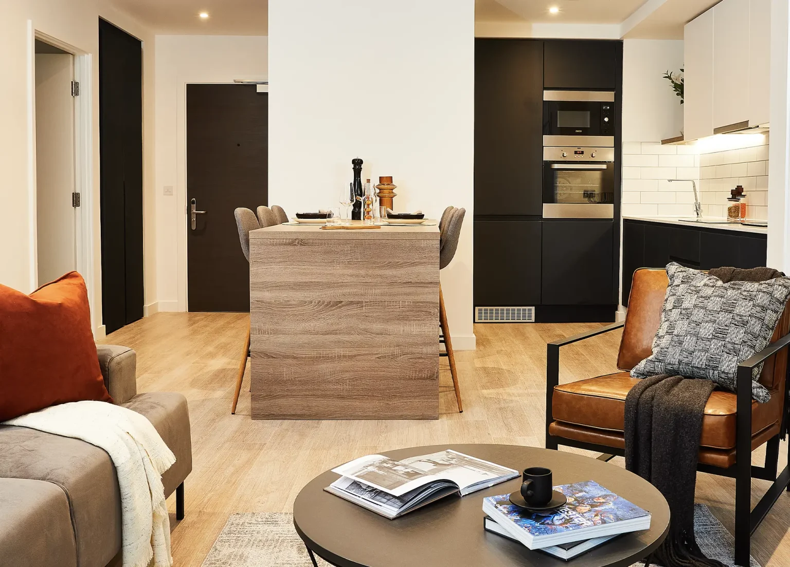 Vita Living Circle Square Apartment