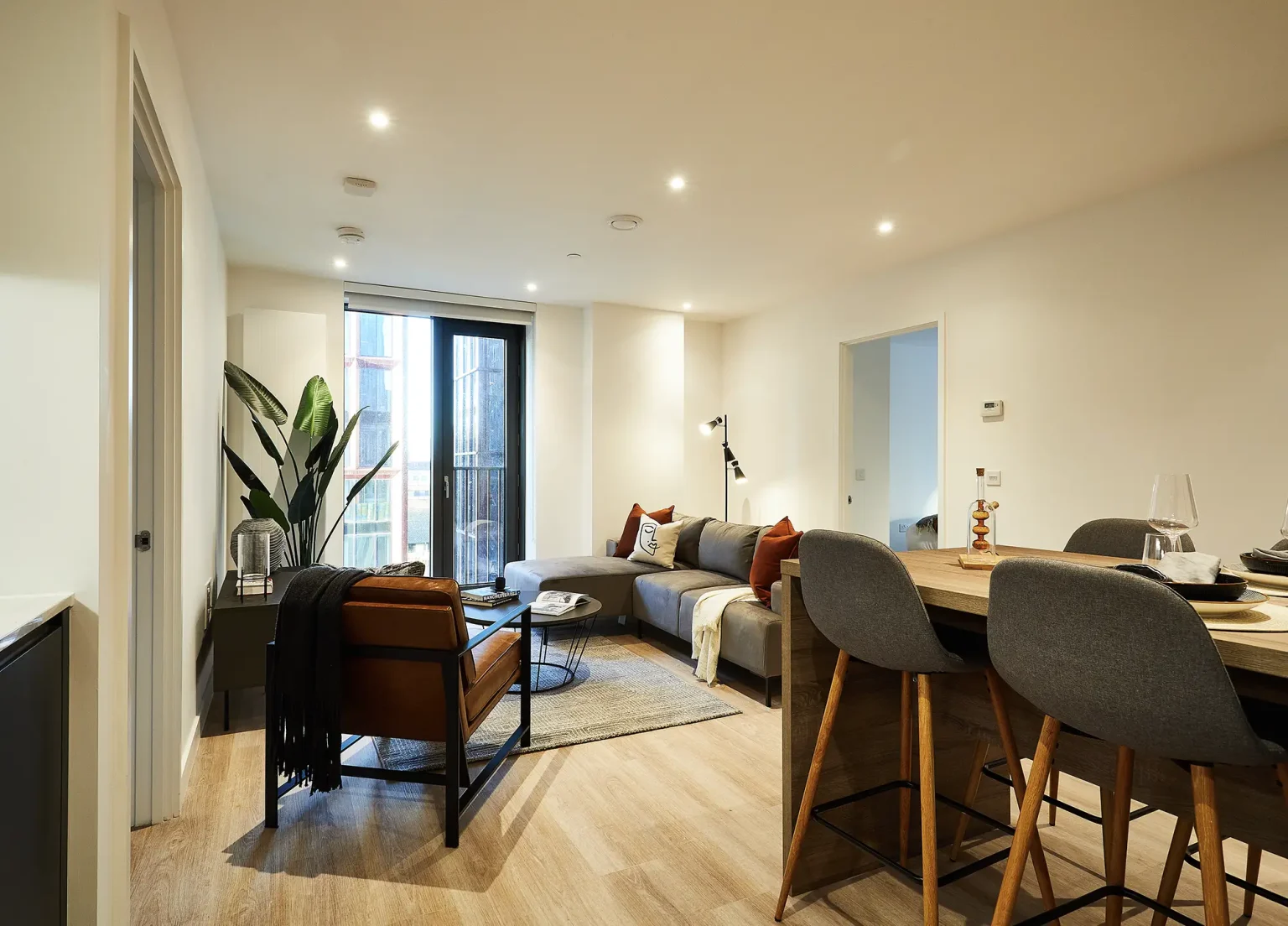 Vita Living Circle Square Apartment