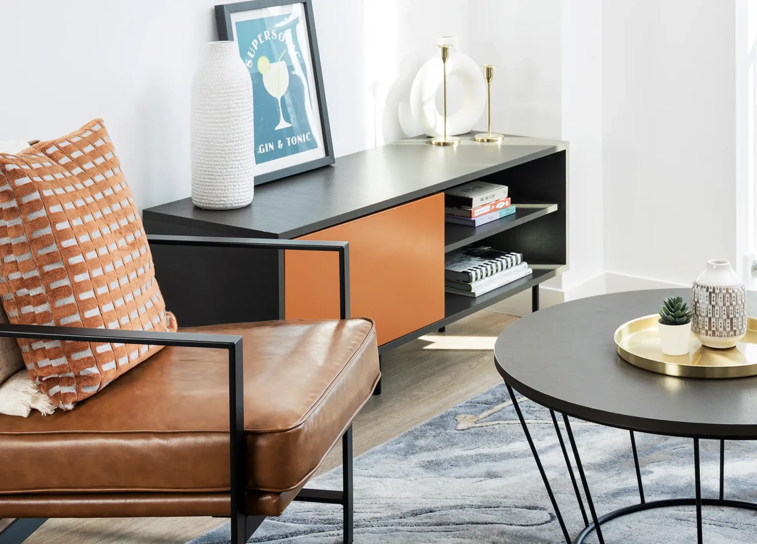 Vita Living Circle Square Apartment Living