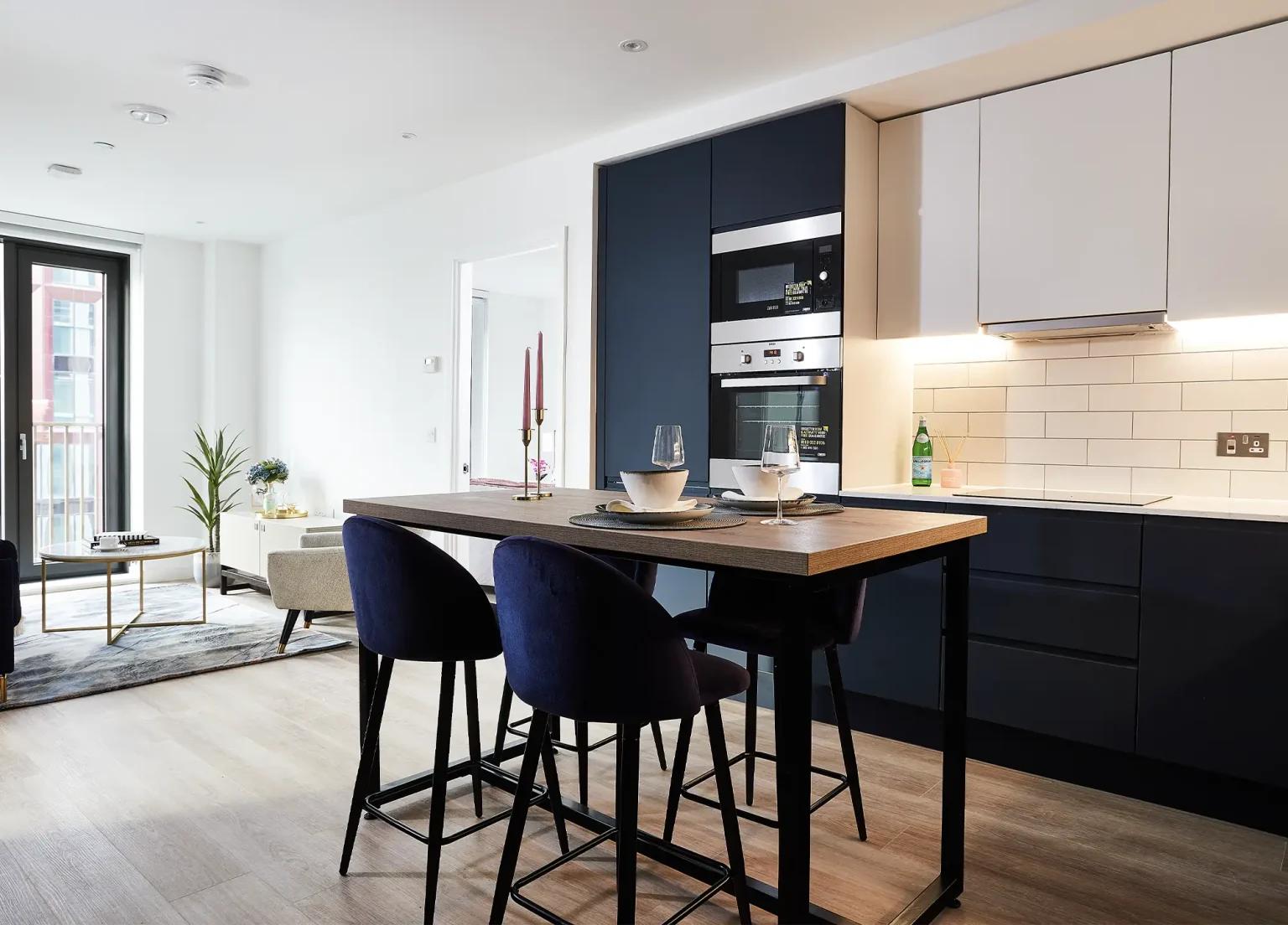 Vita Living Circle Square Apartment Kitchen and living
