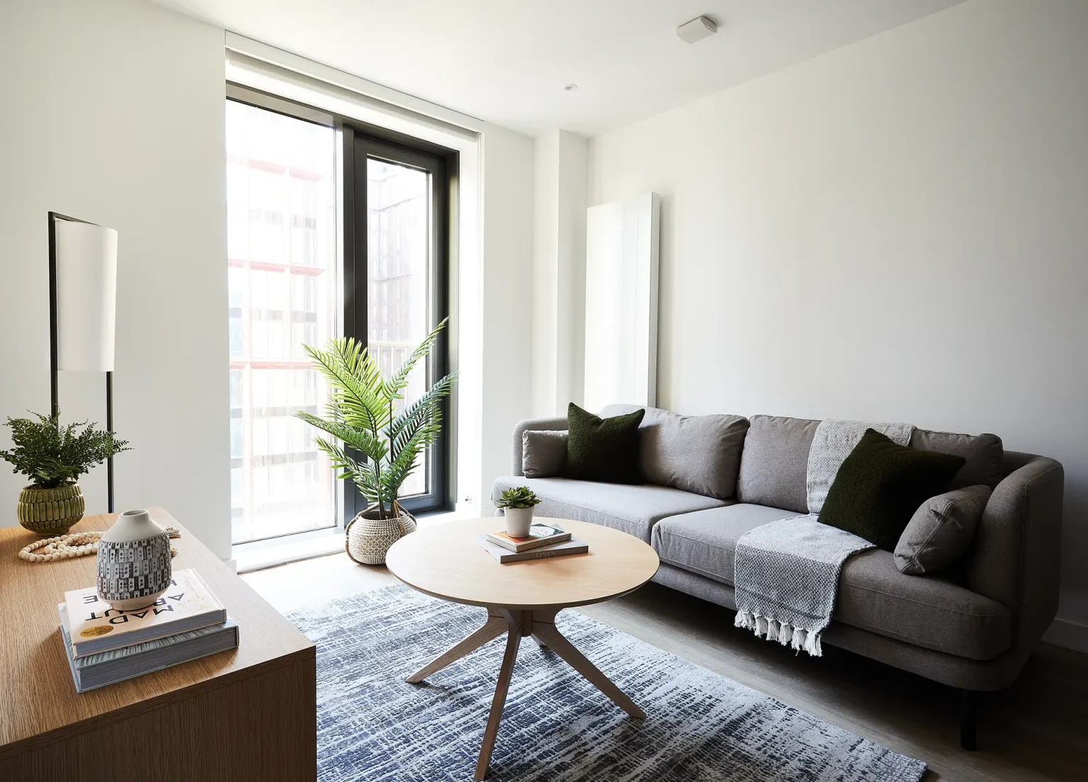 Vita Living Circle Square Apartment